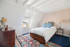 Bedroom- click for photo gallery